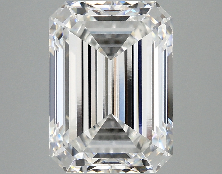 4.22ct Emerald E VS1 IGI-certified lab-grown diamond
