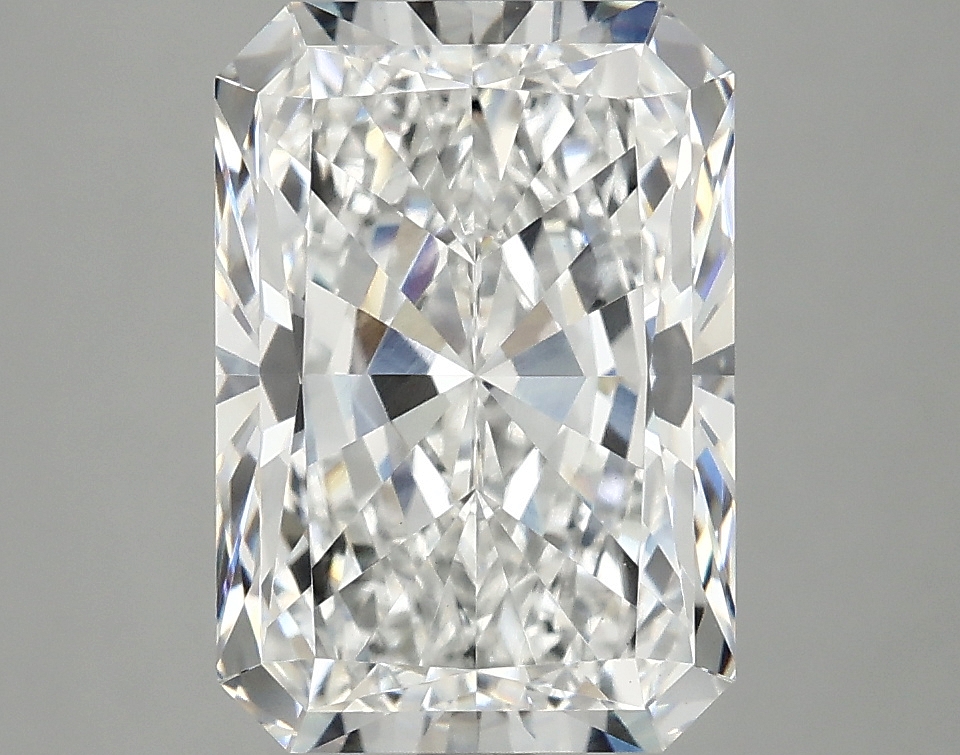 4.05ct Radiant E VVS2 Lab-Grown Diamond