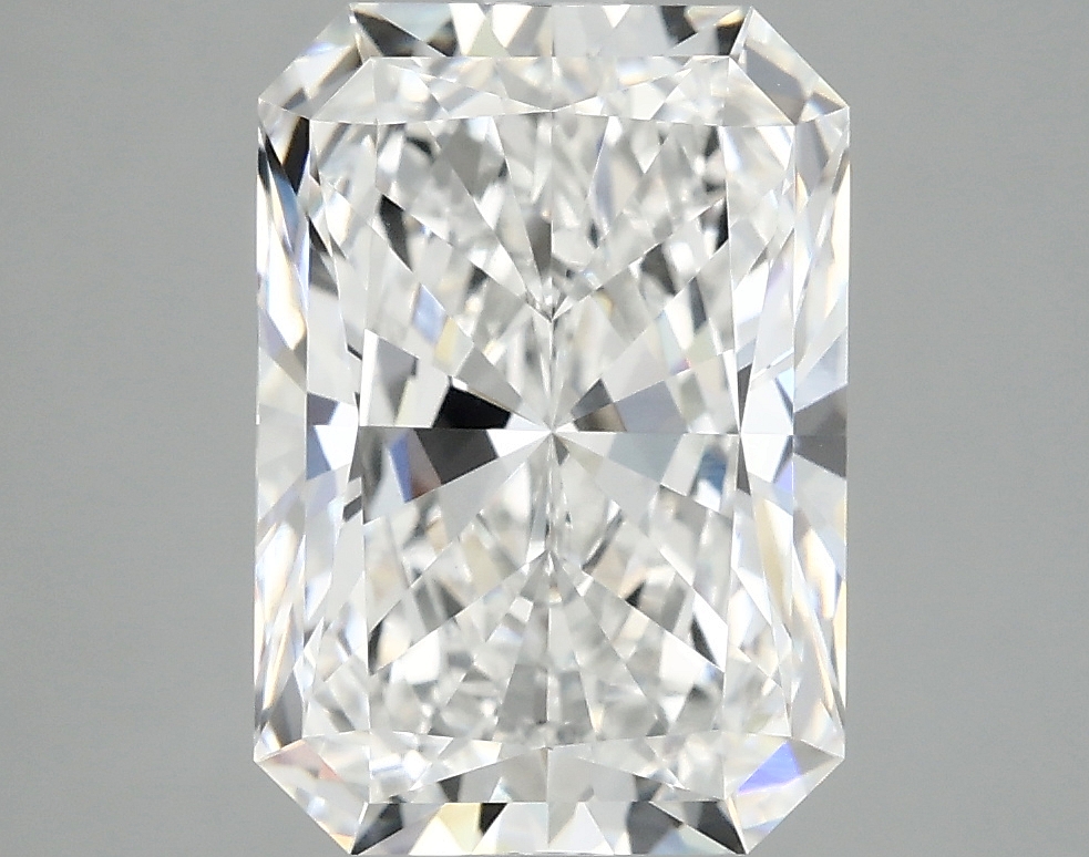 4.14ct Radiant E VVS2 Lab-Grown Diamond