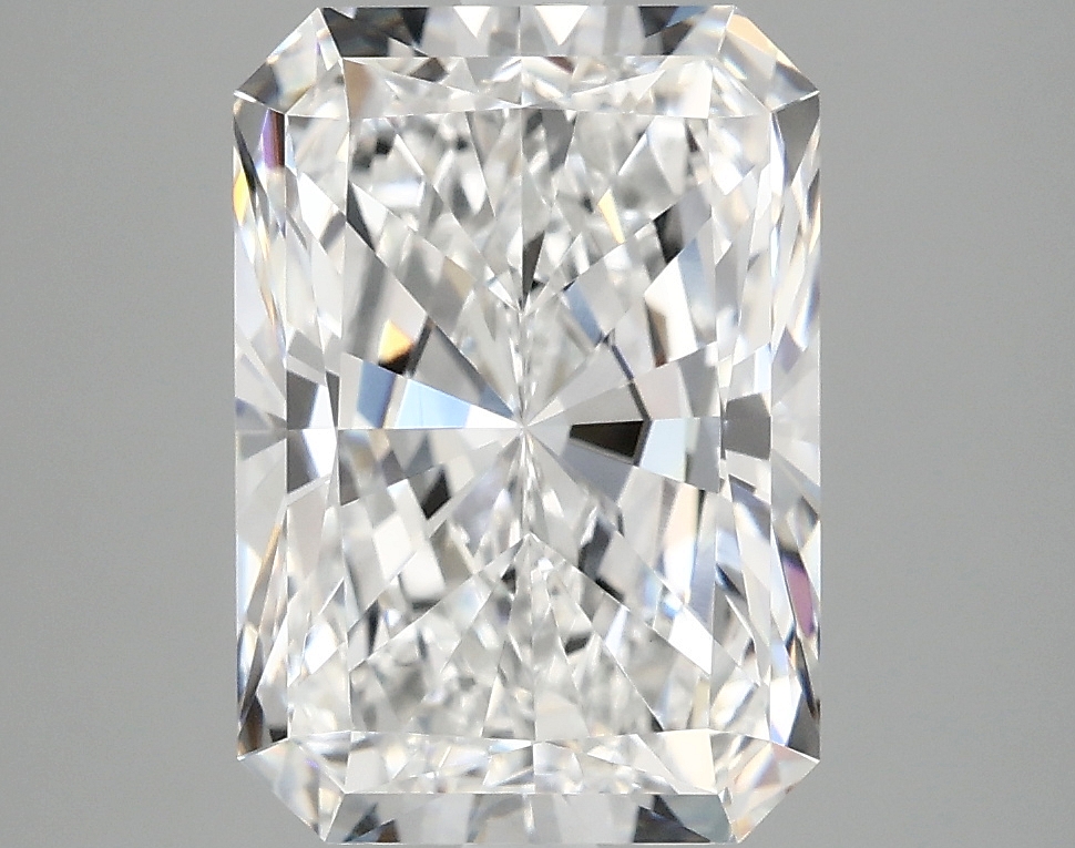 4.15ct Radiant E VVS2 Lab-Grown Diamond