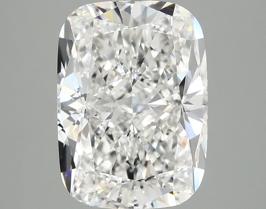 3.05ct Cushion E VS2 IGI-certified lab-grown diamond