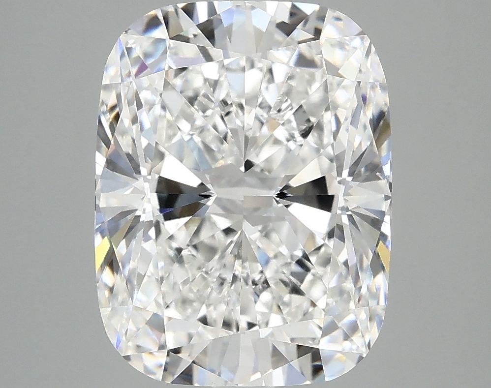 5.04ct Cushion E VS2 IGI-certified lab-grown diamond