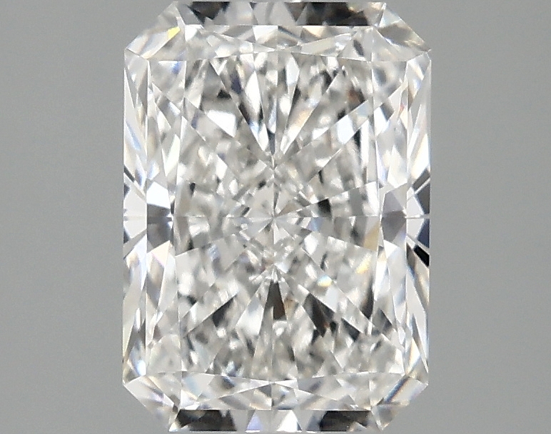 2ct Radiant F VVS2 IGI-certified lab-grown diamond