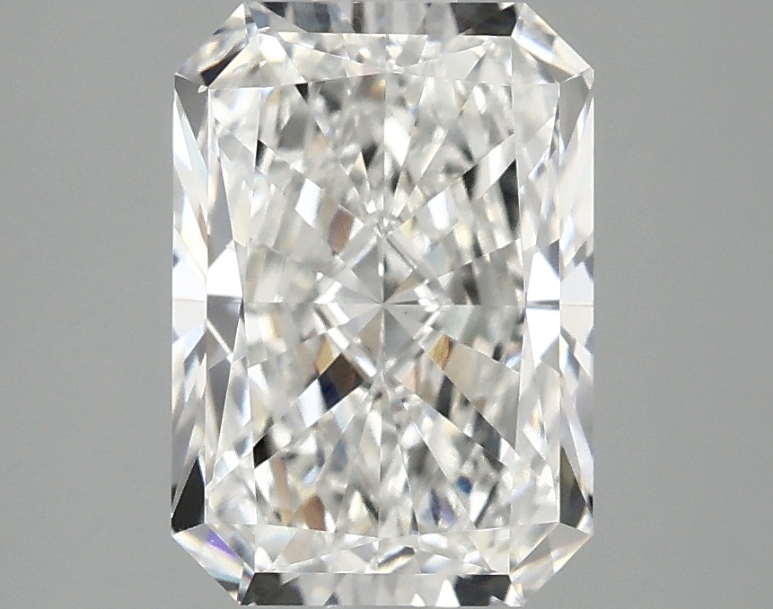 2.50 carat radiant lab-grown diamond