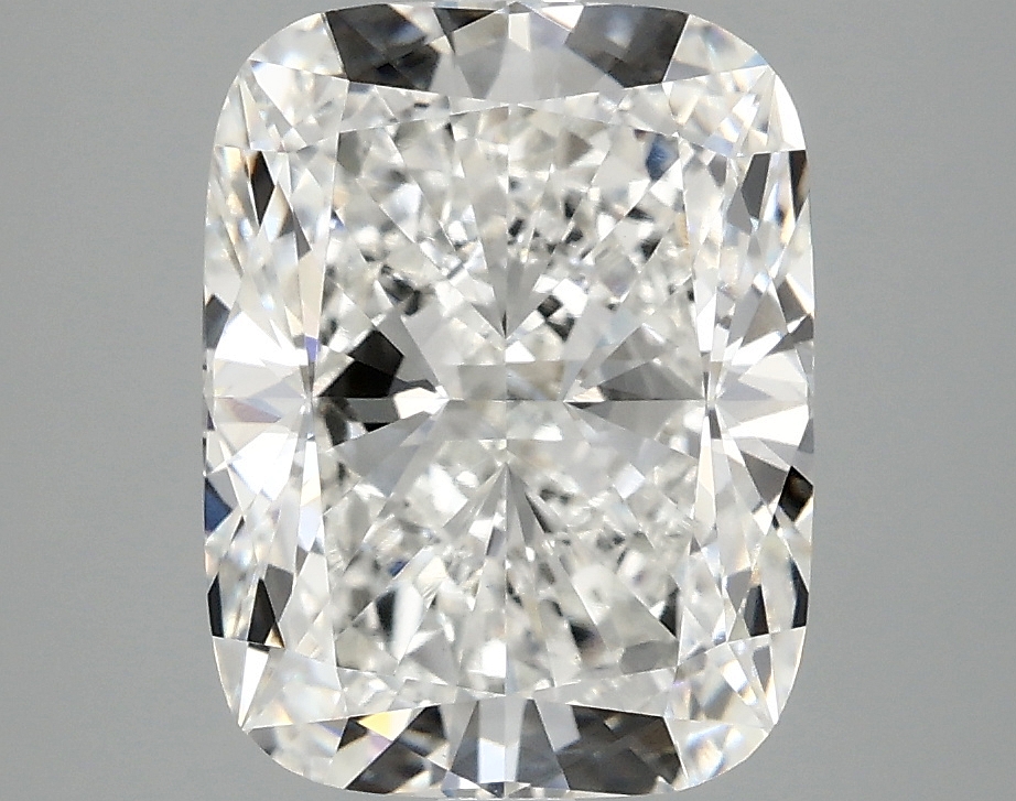 4ct Cushion F VVS2 IGI-certified lab-grown diamond