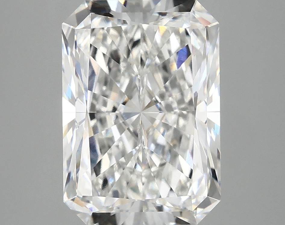 4.07ct Radiant E VVS2 Lab-Grown Diamond