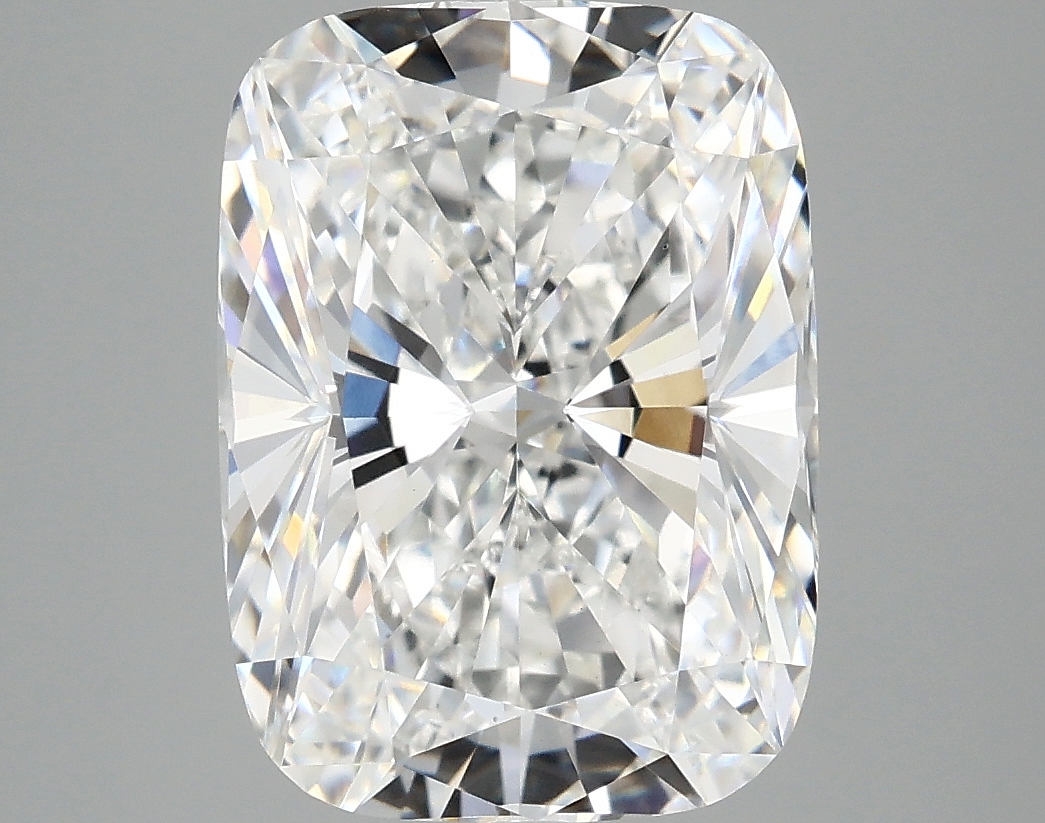 4.09ct Cushion E VS1 IGI-certified lab-grown diamond