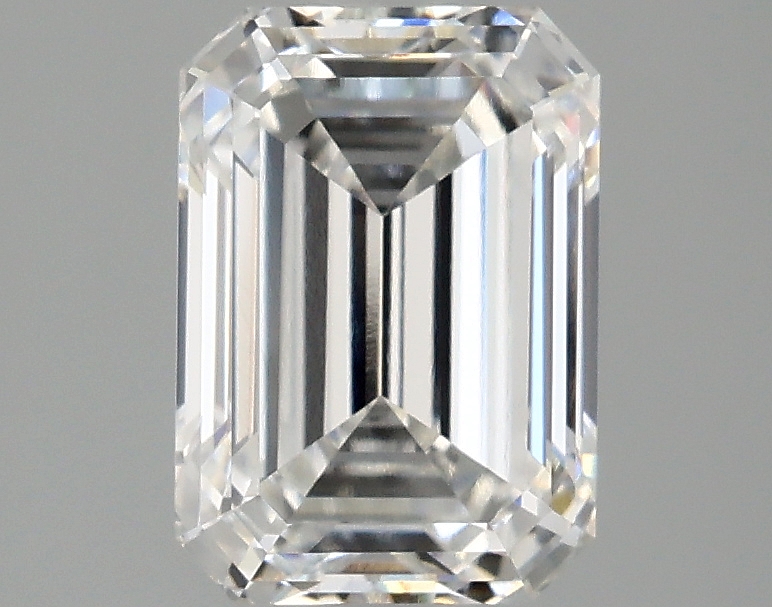 2.1ct Emerald E VVS2 IGI-certified lab-grown diamond
